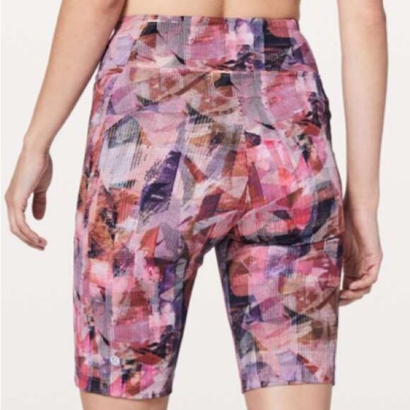 Lululemon On Pace Short 10" Sun Dazed Multi Pink - Picture 2 of 16